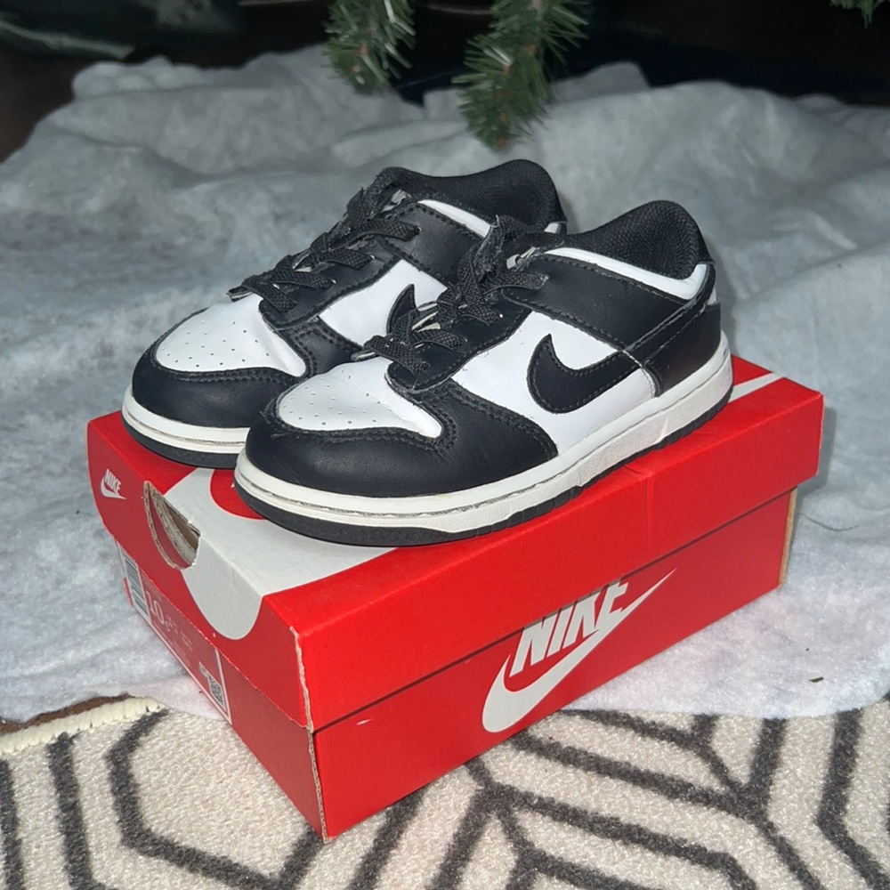 Dunk Low Panda